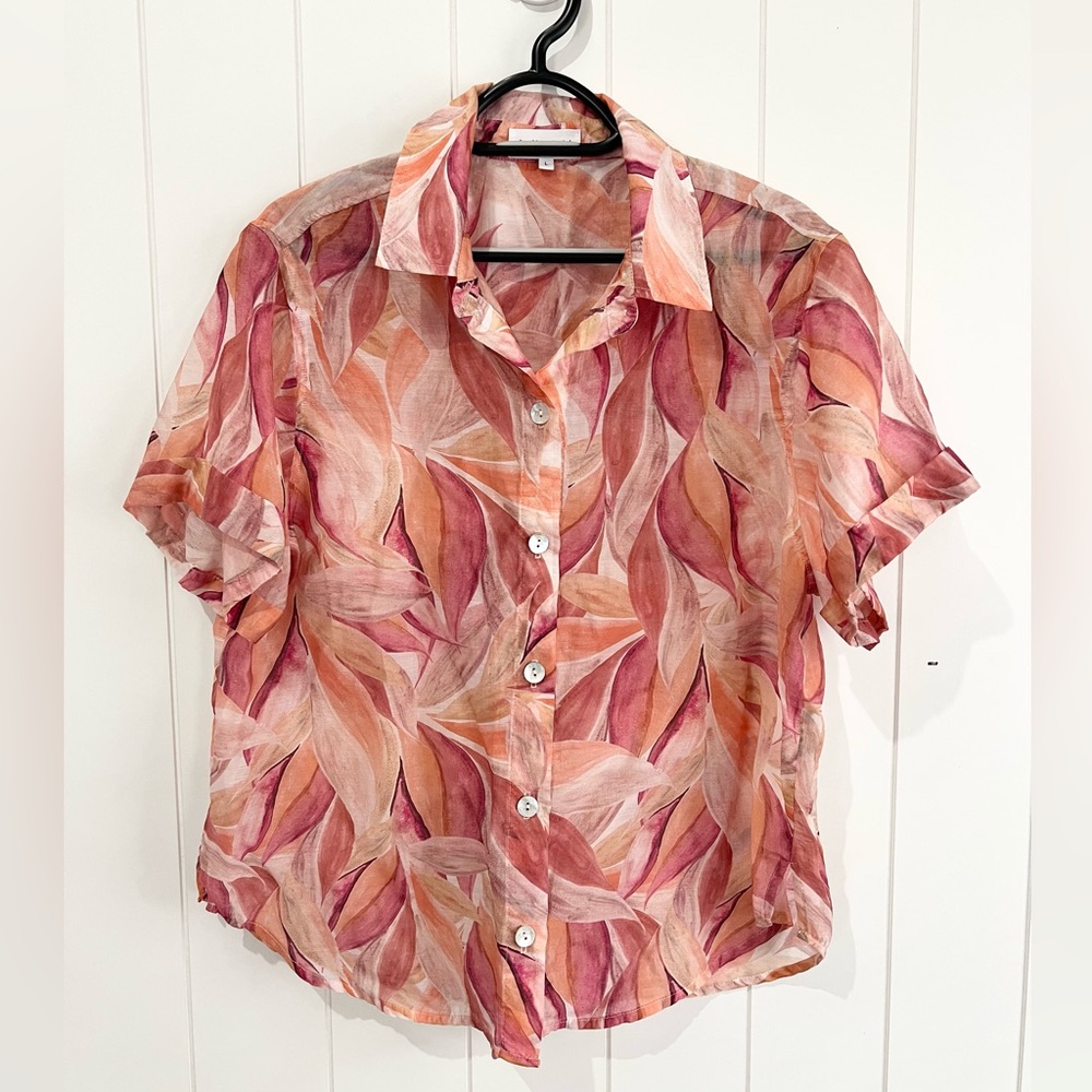 Bella Dahl top tropical colorful button front size L  short sleeves Coral Pink